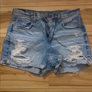 NWOT American Eagle Mom Shorts
